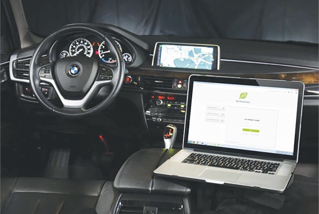 Embedded systems and vehicle forensics workstation